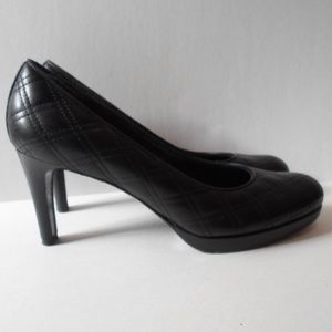 Stuart Weitzman Sz 8 Quilted Platform Black Heels